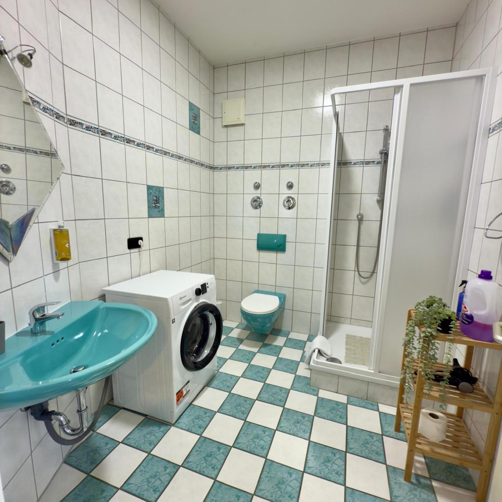 Apartment Raha - Charmantes Studio-apartment - Hbf - Gratis Parkplatz Erfurt